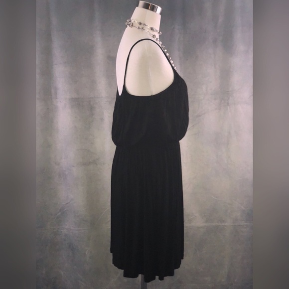 Spaghetti strap dress - Picture 2 of 4